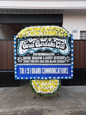 Papan Bunga Duka di Bawen